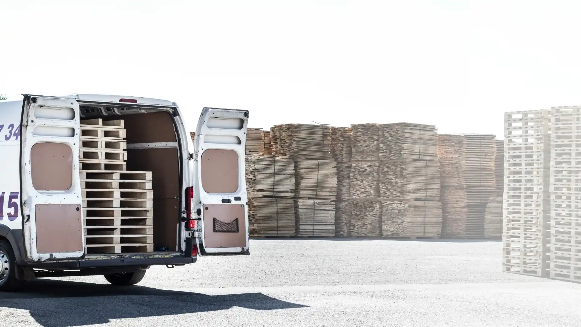 Read more about the article Hyperlocal Removals in London | One Step Removals Man and Van Services