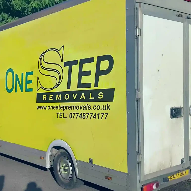 Read more about the article man and van service london